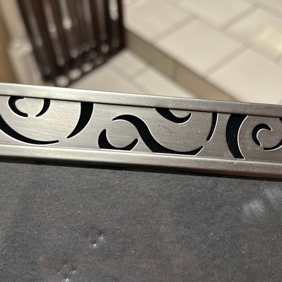 Hobby Lobby Silver Cutout Frames - 2pcs - Picture 4 of 9